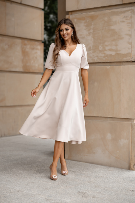 Elegancka midi Sukienka rozkloszowana Carmen beżowa