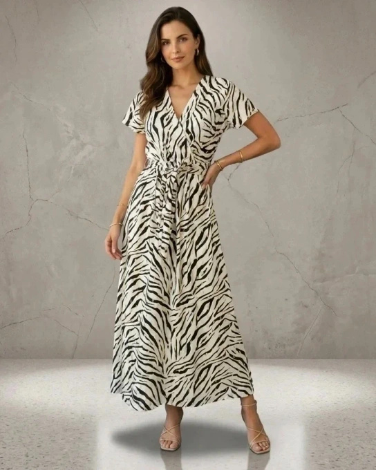 Elegancka sukienka midi w modny wzór zebry z dekoltem V i wiązaniem w talii
