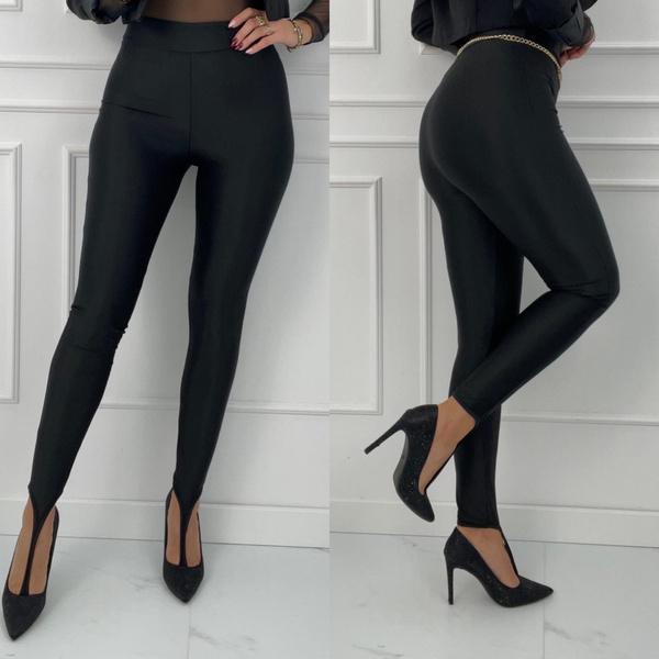 Minimalistyczne legginsy czarne z pętlą na palec i wysokim stanem