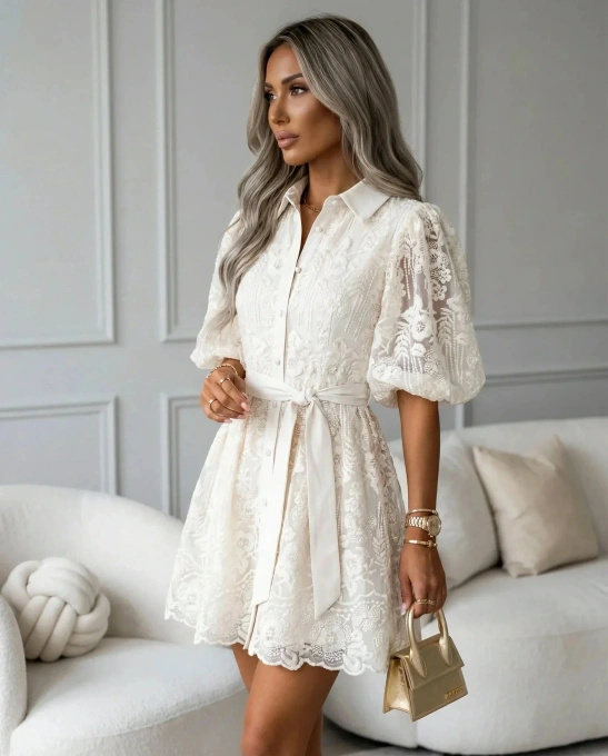 Sukienka koronkowa beżowa GLAMOUR elegancka z bufiastymi rękawami na wesele