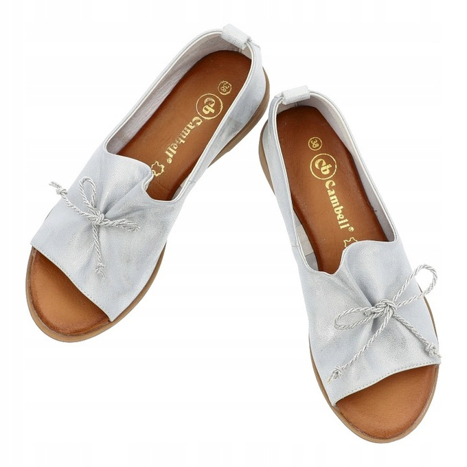 Srebrne sandały  damskie n apłaskim obcasie ze skóry naturalnej