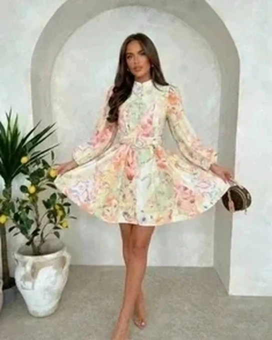 Sukienka Rozkloszowana w Kwiaty z Bufiastymi Rękawami Midi Wiosna Lato